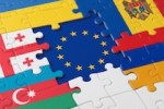 Блог: Зміна парадигми: як Східне партнерство обирає камуфляж замість краватки